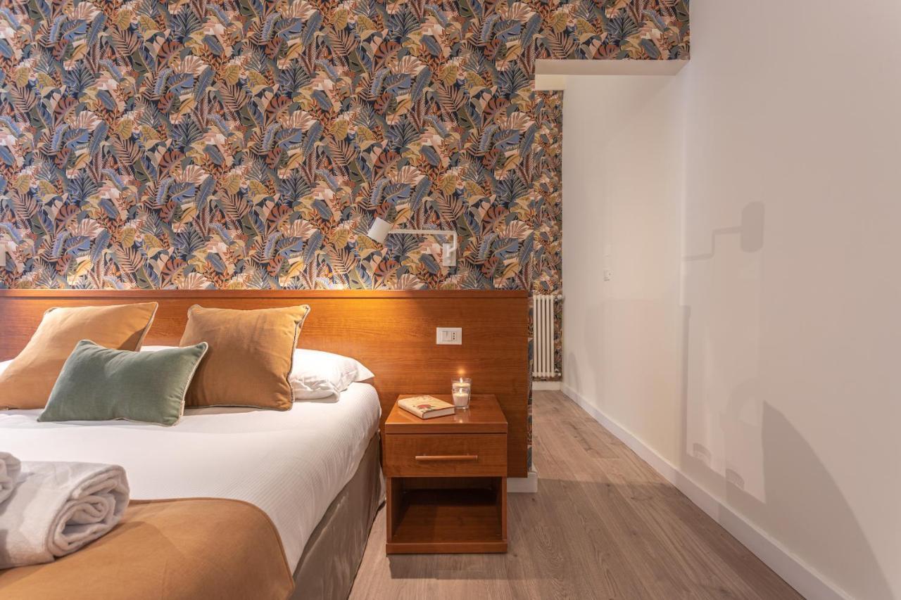 Vittoria Garden Suites Rome Bagian luar foto